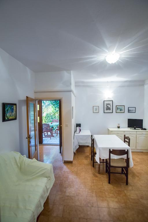 Lucija Apartment Kampor Bagian luar foto